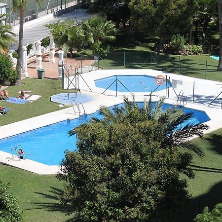 Apartamentos Jardines Del Gamonal Малага Экстерьер фото