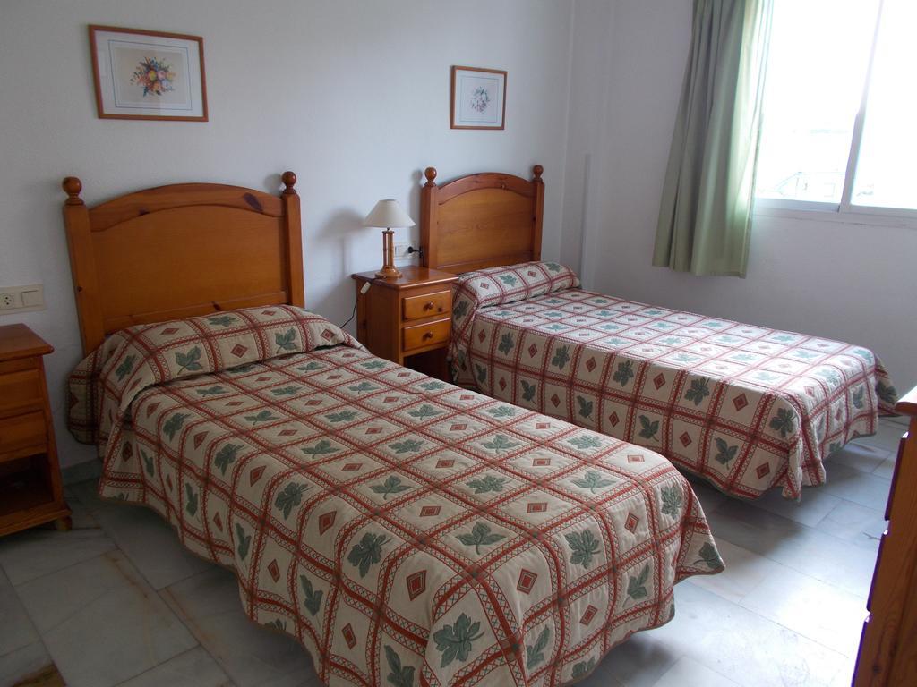 Apartamentos Jardines Del Gamonal Малага Экстерьер фото