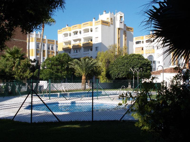 Apartamentos Jardines Del Gamonal Малага Экстерьер фото